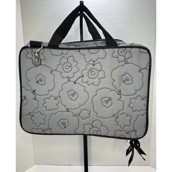 Thirty One Gray Quilted Poppy Double Zip Cosmetic Bag Organizer Travel Used Once - Picture 1 of 10